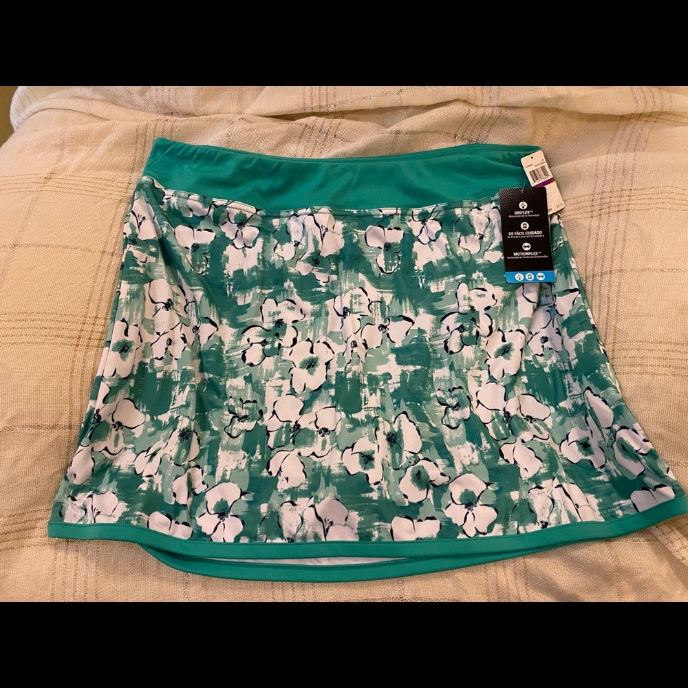 Ladies’ Like New PGA Tour Golf Skort , Dri Flux Motion Flux Material